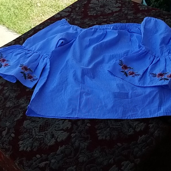 NEW - Off the Shoulder Sexy Top 💜💜 - Picture 8 of 8